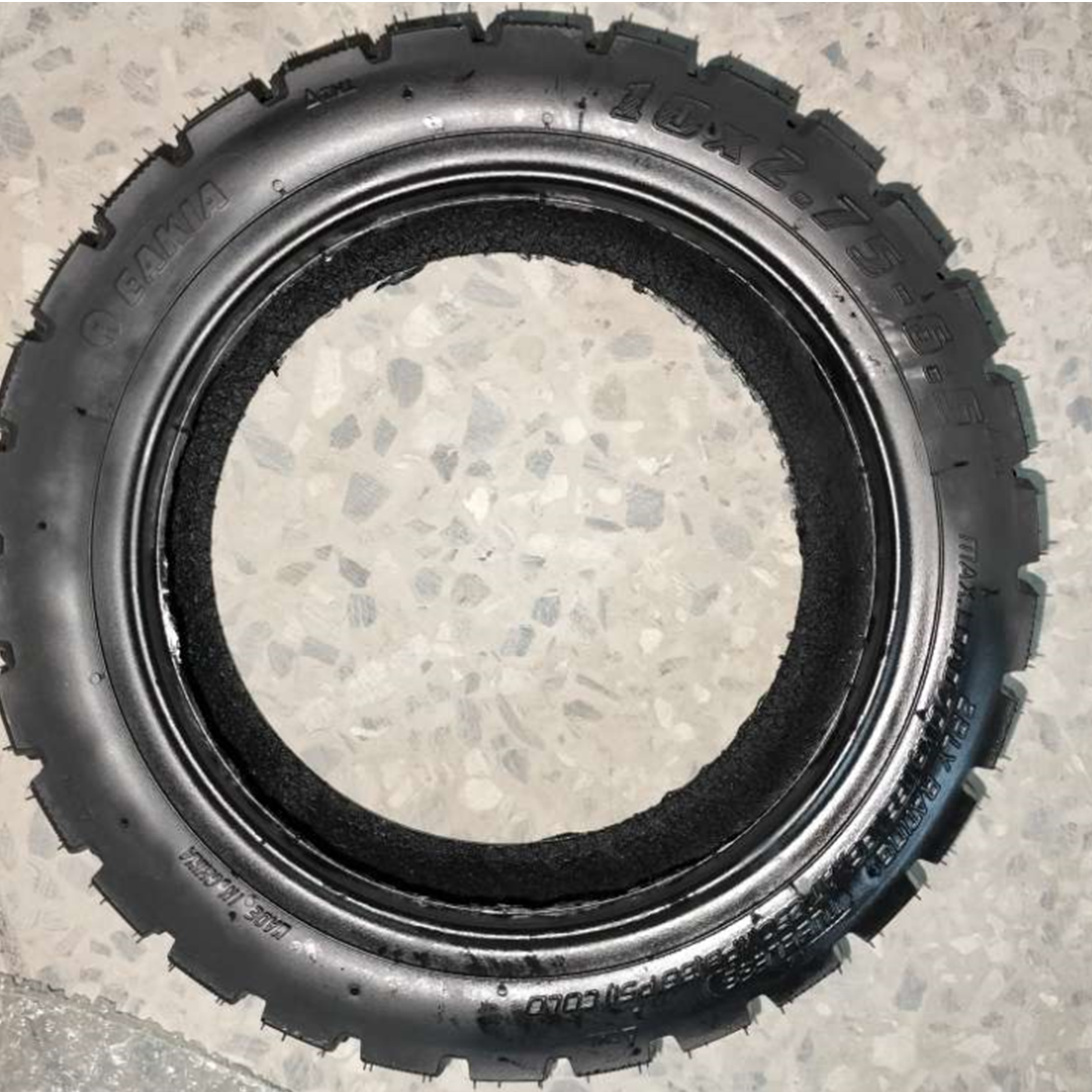 Vacuum - inflated tyre (outer tyre) for ix3/ix4/X9